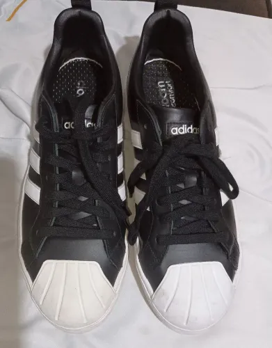 Tênis Adidas seme novo