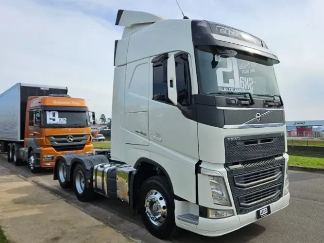 Volvo FH 460 6x2 Globetrotter Ano 2021 Euro 5 Plano Ouro Baixo km Automático