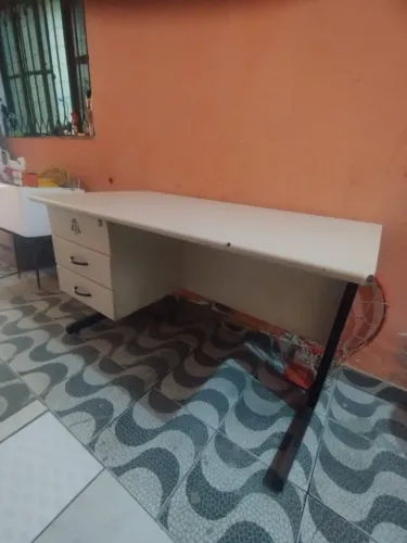 Mesa de escritório linear padrão 125x70