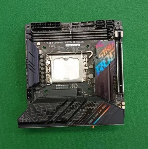 Placa mãe b760i rog atrix ( leia a descrição )