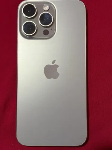 iPhone 15 pro max 256G impecável