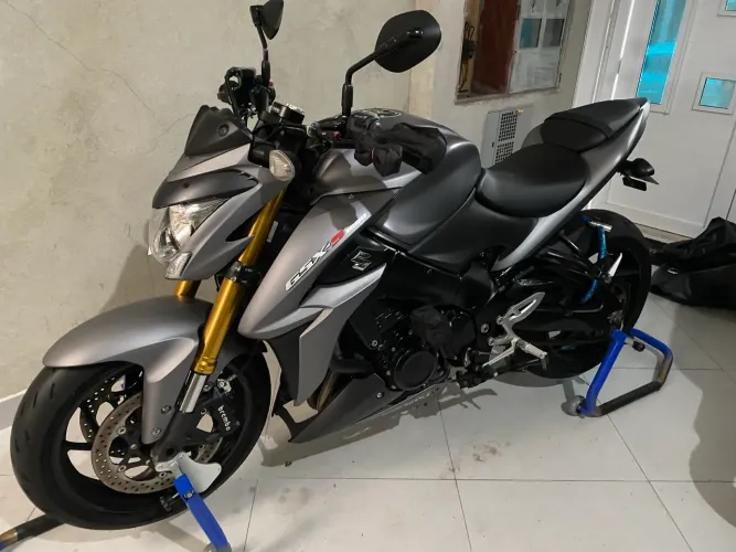 Suzuki GSX-S1000 cinza (leia o anúncio) modelo 16/17