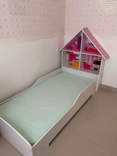 Cama infantil casinha