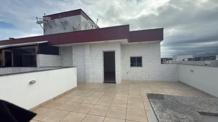 Cobertura duplex de frente à venda  162 m² | 3 quartos | 2 vagas