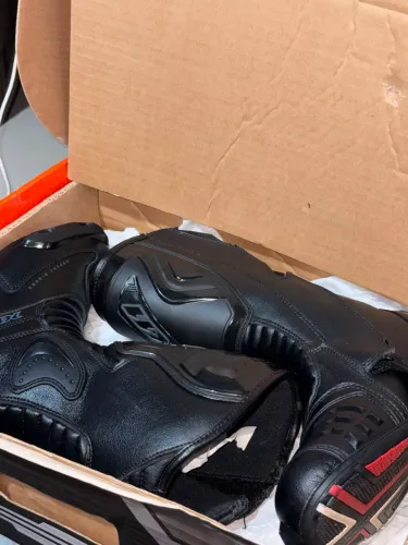 Bota x11 motoqueiro número 39 