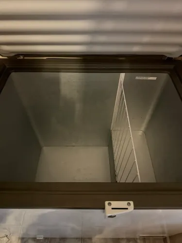 Vende se freezer horizontal 309 litros
