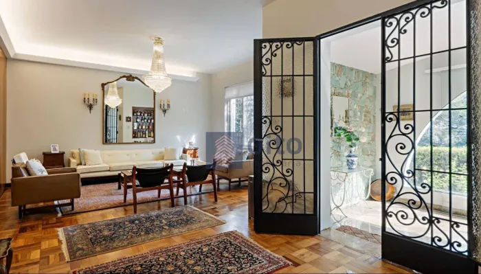 Linda casa com ares de interior no Sumaré
