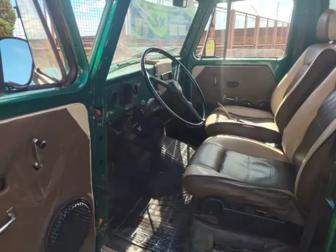 Ford F-75 4X4 2.3 1976
