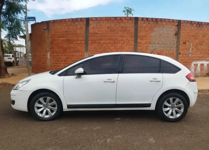 Citroen C4 Excl./excl. Solar. 2.0 Flex 16V Mec. 2012