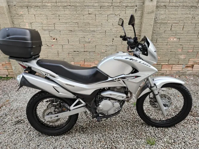 Falcon 400i 2014