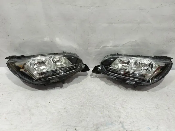 Par Farol Peugeot 208 2020 2021 2022 2023 2024 Original