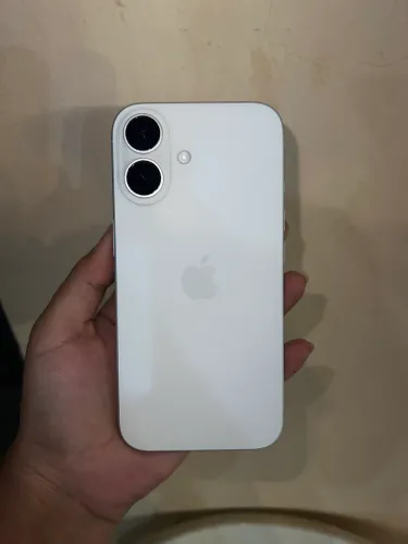 iPhone 16 128GB Branco | 100% Bateria | Garantia Apple | R$ 4.600