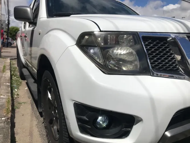Nissan Frontier SE Attack CD 4X4 2.5 TB Diesel 2013