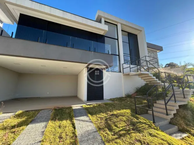 Casa Imponente à Venda no Condomínio Portal San Giovanni em Itatiba/SP | 3 Suítes e Acabam