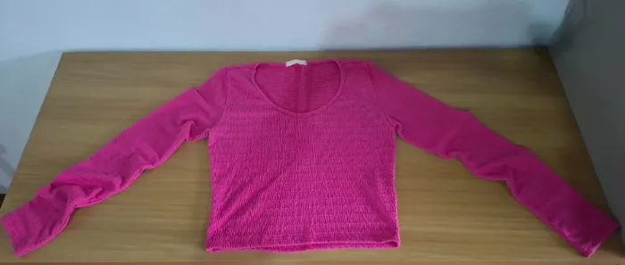 blusa cropped de manga longa