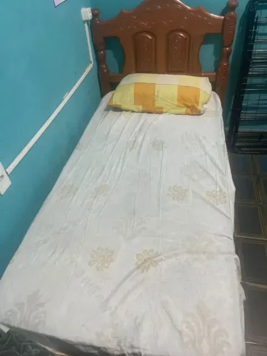 Cama de madeira Angelim com Colchão, usada poucas vezes, minha filha tem outra.