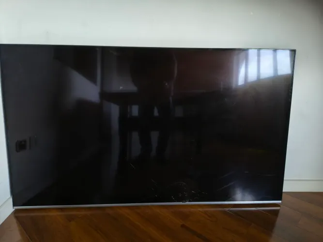 TV 65" LG - Para retirada de peças
