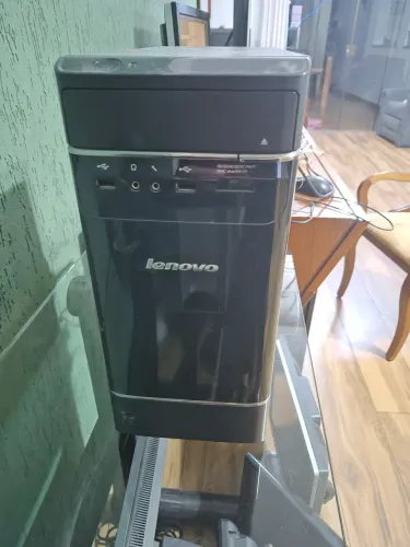 Computador Lenovo Desktop 31PS1R4