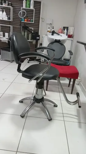 ? Cadeira de salão à venda! ?