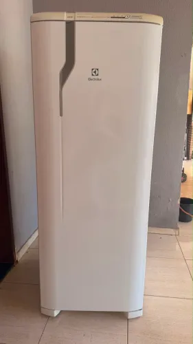 Geladeira Electrolux Frostfree FR39