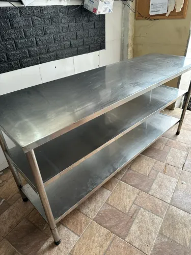 Mesa bancada industrial inox 1,40x0,60 c/ 2 prateleiras
