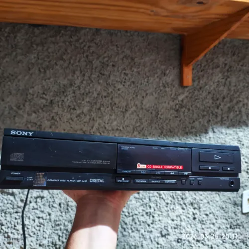 CD Player Sony - CDP-M35
