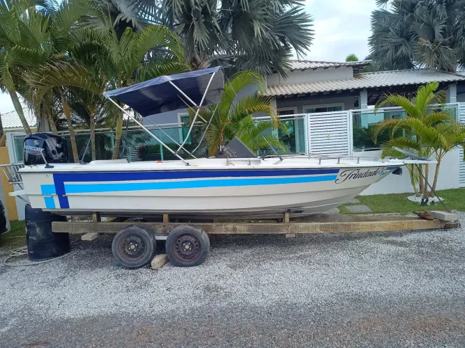 Lancha cobra canguru 17pes/ motor de popa Mercury 100hp CT/ 230 h de uso 