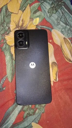 Celular novo, só passou por uma mão, vai com película e capa, 500$?