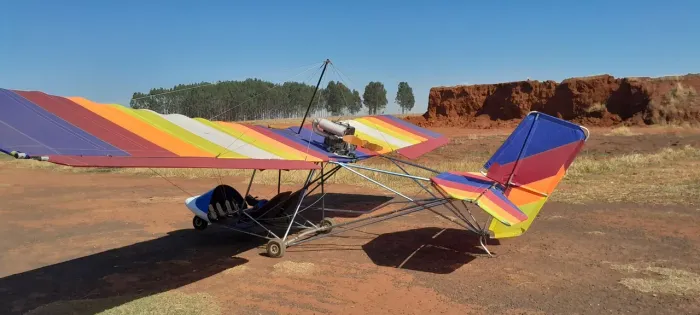 Avião ultraleve ML cabinho