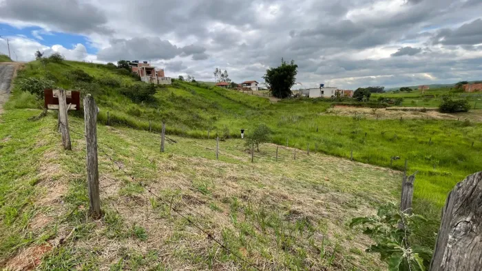 Terreno em itatiaia vila florida vendo ou troco por carro/moto