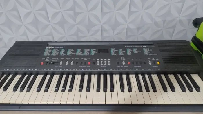 Teclado Yamaha PSR-200