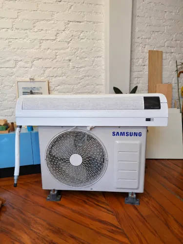 Ar-condicionado Samsung 18.000 BTUs Frio 220V