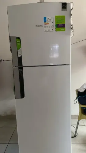 Vendo geladeira cônsul gelo seco nova com nota fiscal