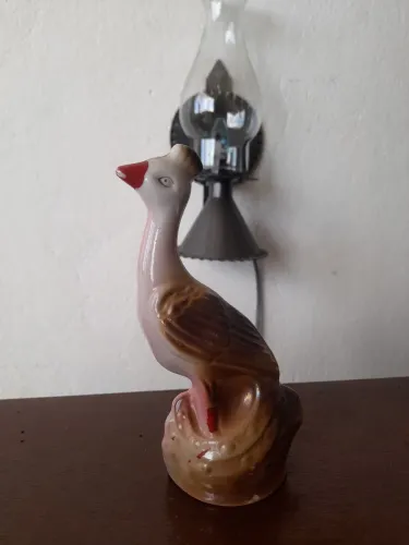 Bibelô em louça modelo Ave