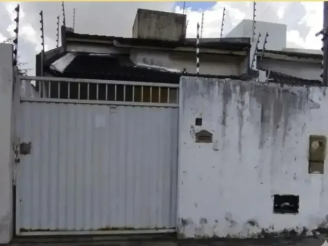 Contrato de gaveta: Casa 2/4 espaçosa no Subaé; Armários na cozinha; Prestação apenas 750