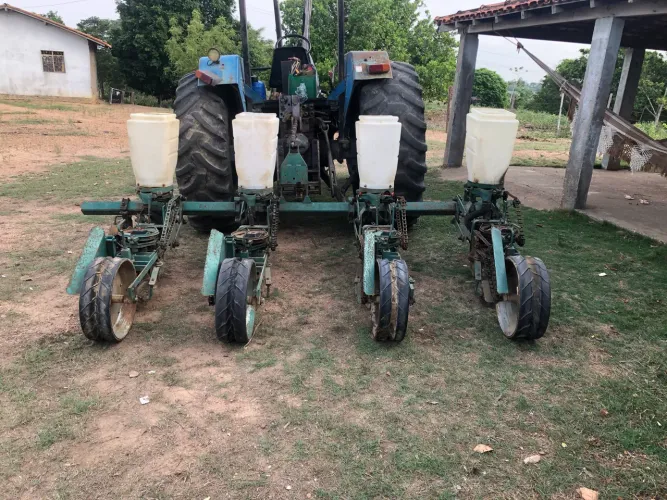 Plantadeira jumil milho e soja