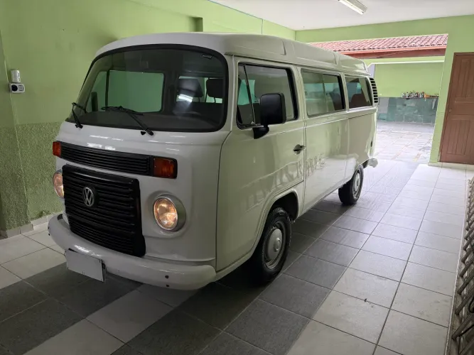 Volkswagen Kombi Lotação 1.4 MI Total Flex 8V 2014