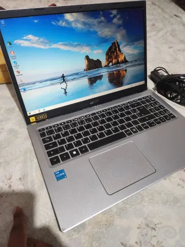 Notebook acer i3 11 geração 3.00 GHz