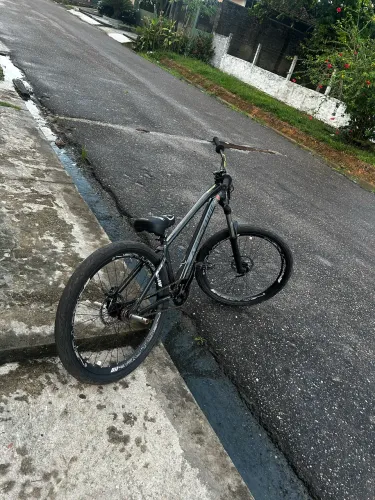 VENDO BICICLETA BRUTUS