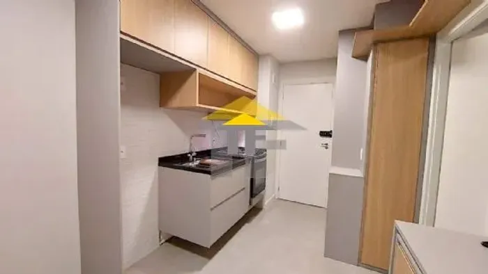 01 suíte na Vila Romana. OPORTUNIDADE!