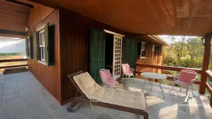 Vendo casa, 223m2 em Condomínio fechado, 3 dorms, 1 suíte, 5 vagas, em Itapevi, local para