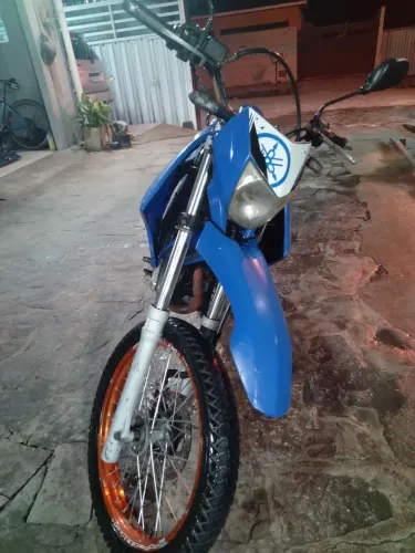 Tô vendendo essa Moto Lander 250 da Yamaha 