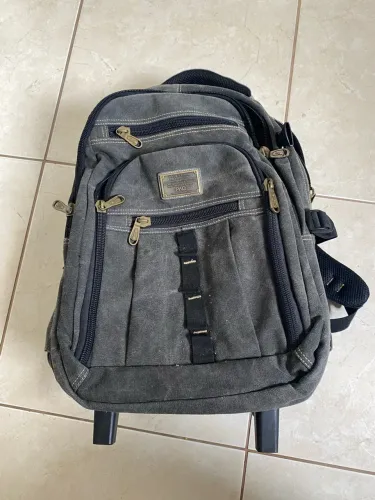Mochila de costas e de rodinha