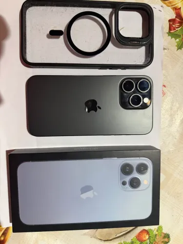 IPHONE 15 PRO MAX 256 R$4.000
