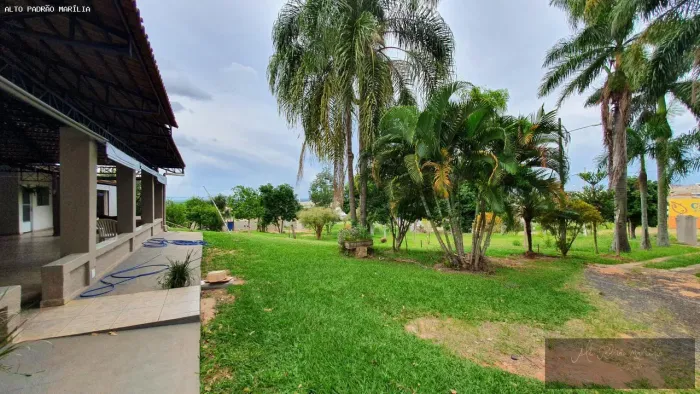 Chácara para Venda em Marília, Chácara Santa Helena, 3 dormitórios, 1 suíte, 5 banheiros, 