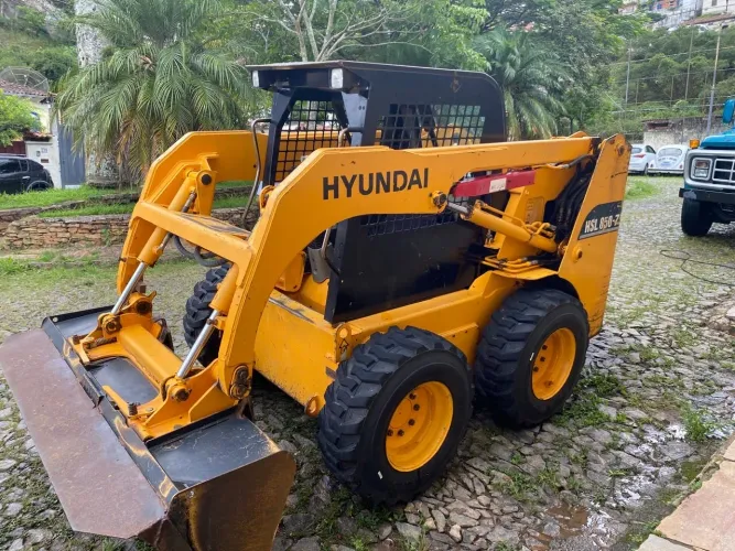 Mini carregadeira Hyundai 850