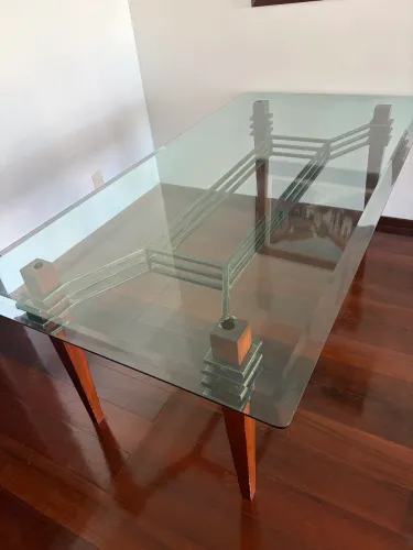 Mesa vidro e metal