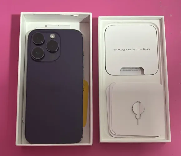 iPhone 14 Pro roxo