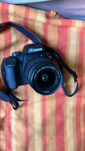 Máquina fotográfica cânon Rebel T100