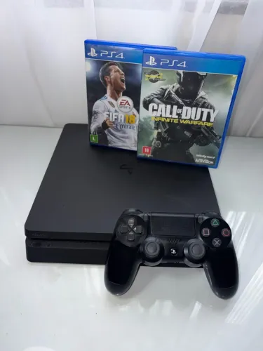 PlayStation 4 Slim 500GB + 2 Jogos